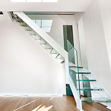 Elegant DIY Customized Double Sides U Channel Stringer Staircase with Laminated Tempered Glass Treads For Indoor/Outdoor
