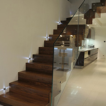 Faddish DIY Portable Stainless Steel Standoff Frameless Glass Railing Straight Staircase Designs For Residential Indoor