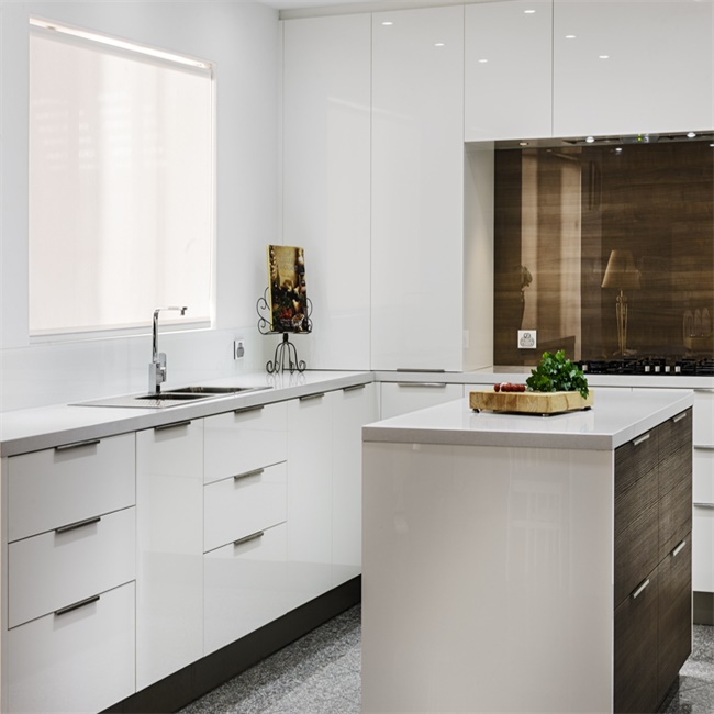 customized wood kitchen cabinet design